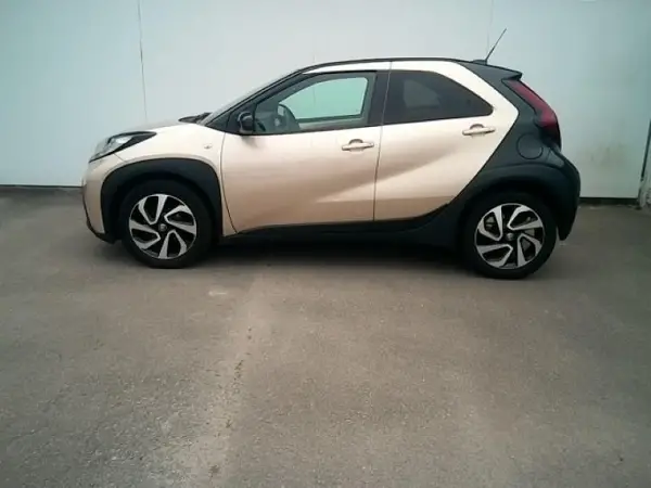 AYGO X